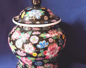 Ginger Jar, Famille Noire, Jingdezhan, Chinese GInger Jar, Vase, Home Decor, Vintage Decor, Thousand Flowers, Urn, Vintage Gift