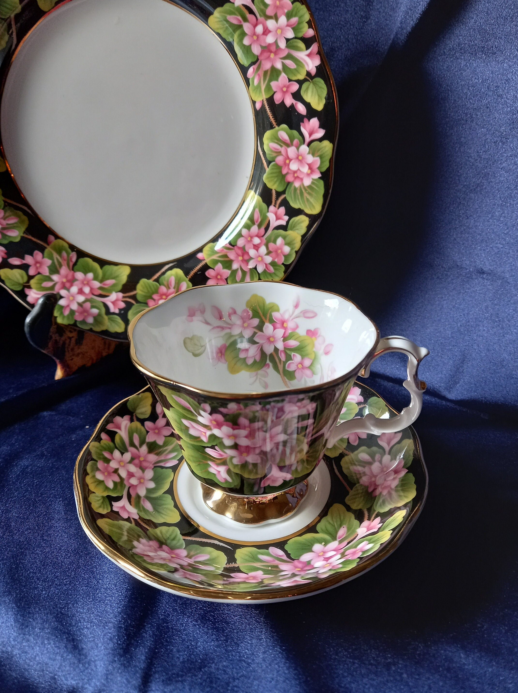 ウェッジウッド プレーリーフラワー トリオ ヴィンテージ ウェッジウッド プレーリーフラワーズ トリオ ヴィンテージ - メルカリ