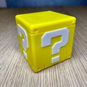 Question Block Switch Game Case | 3D Printed Cartridge Holder | Mario-Inspired Switch Accessory