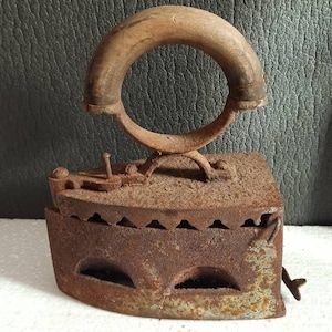 Original European Iron - Old Primitive Hand Coal Iron from Europe -Large Sad Iron-Laundry Room Decor-Vintage Home Decoration-Farmhouse Decor