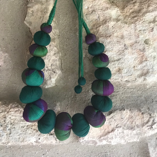 Collier "CURRY ! " | Collier violet et vert I Collier en coton I Collier en tissu I Coton | Fait main | Collier ras du cou I Collier textile