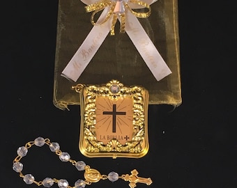 12 Baptism Favors Mini Bibles And Rosary Gold FavorPersonalized Recuerdo de Bautizo Con Rosario Personalizado