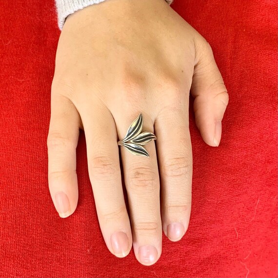James Avery Spring Leaves Ring Retired Three Leaf Rin… Gem