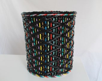 Waste paper basket made of newspaper, large, black checkered pattern