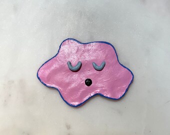 Slaperige roze wolk klei magneet
