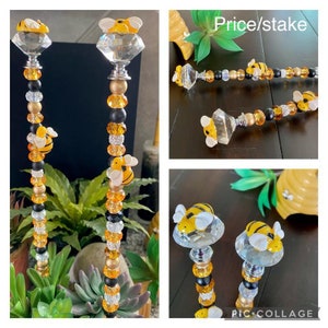 garden decor gift for mom, mothers day gift, beaded garden stakes, glass suncatchers Bee stake 14”