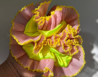 Pleated scrunchie