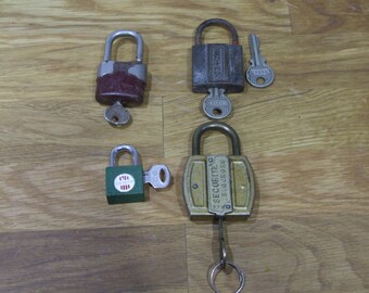 Padlock // Working Padlock // Vintage Padlock // Antique Padlock // Old Padlock //