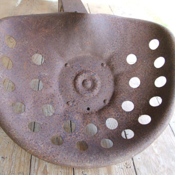 Tractor Seat//Vintage French//Rusty //Old//Industrial//loft//Furniture//Antique French Tractor Seat