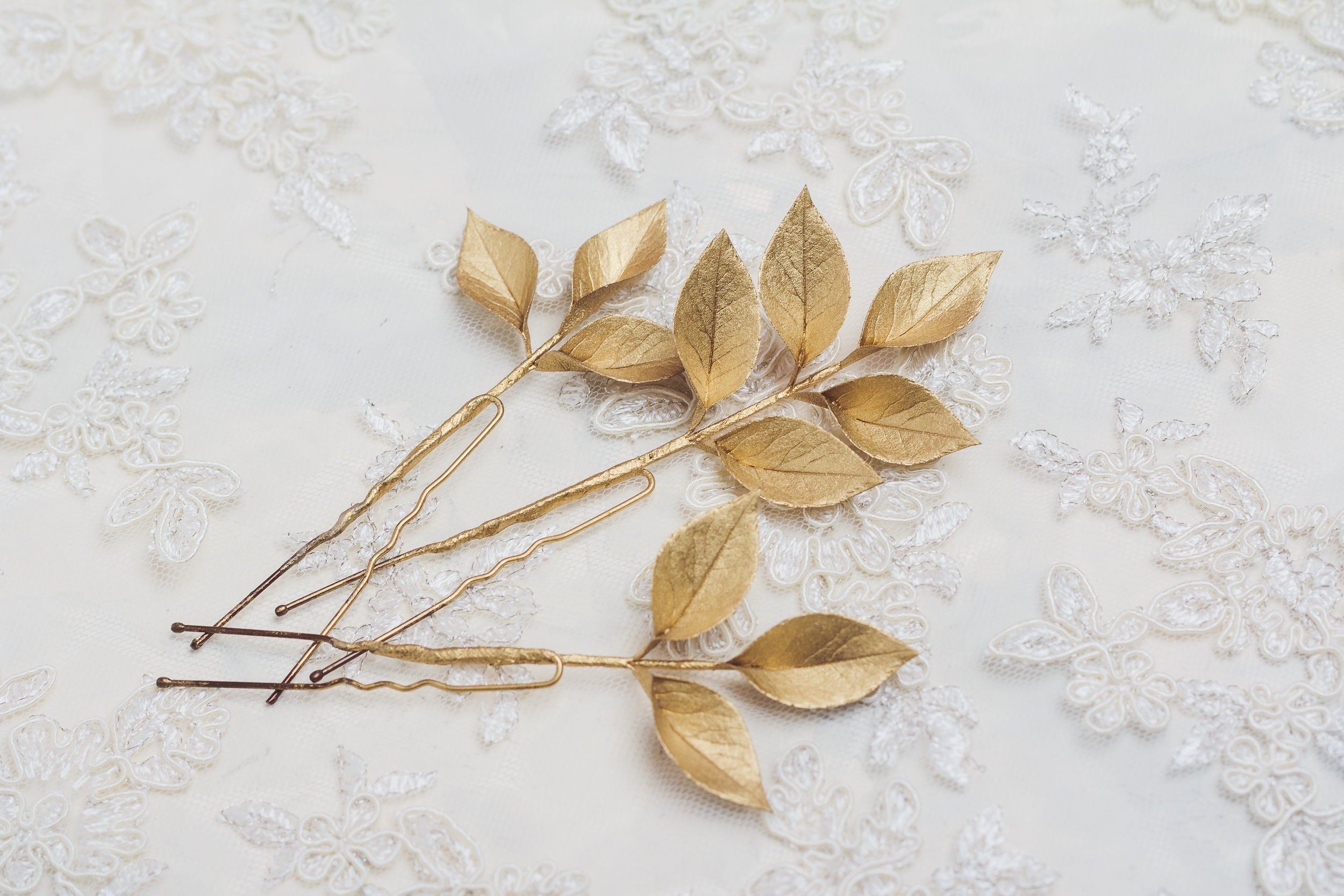 Gold Leaf Hair Pins (set of 3) – Botanical Wedding Hair  display picture 1