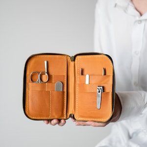 Custodia per set manicure, astuccio, custodia per strumenti manicure, custodia in pelle per forbici, organizer per strumenti, custodia per set manicure personalizzata, fatta a mano.