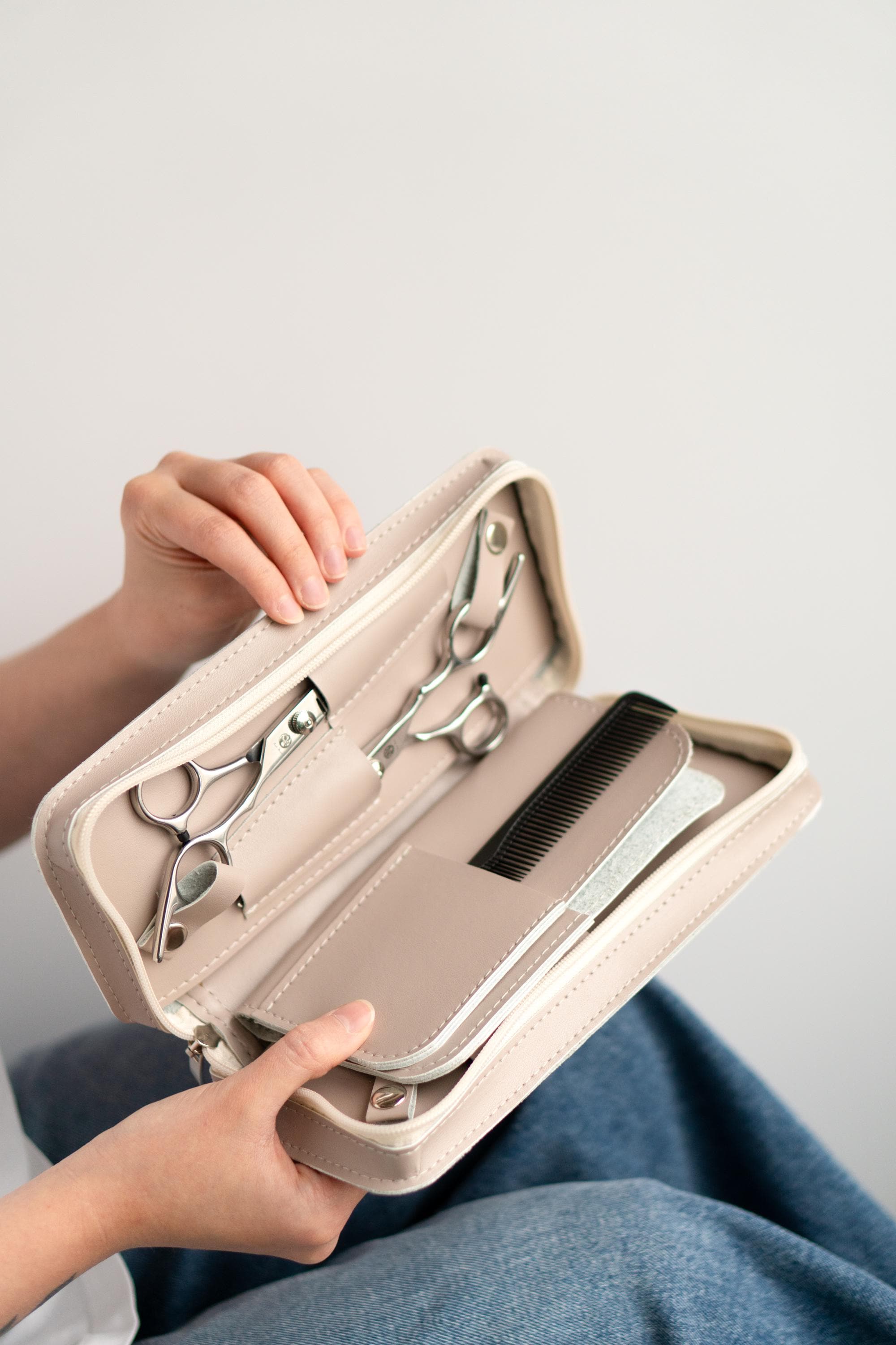 Eco Leather Barber Case: Hairdressing Tool Organizer with Zipper