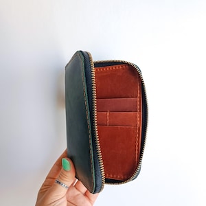 Etui na zestaw do manicure, saszetka, etui na narzędzia do manicure, skórzane etui na nożyczki, organizer na narzędzia, spersonalizowane etui na zestaw do manicure, ręcznie robione.