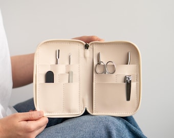 Vegan Leather Manicure Tool Organizer: Compact Travel Nail Kit