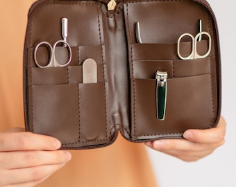 Vegan Leather Manicure Tool Organizer: Compact Travel Nail Kit
