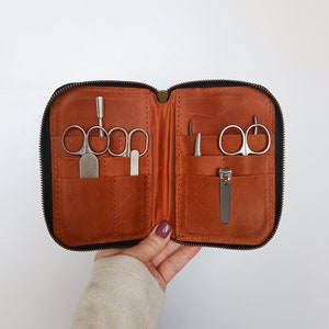 Custodia per set manicure, astuccio, custodia per strumenti manicure, custodia in pelle per forbici, organizer per strumenti, custodia per set manicure personalizzata, fatta a mano.