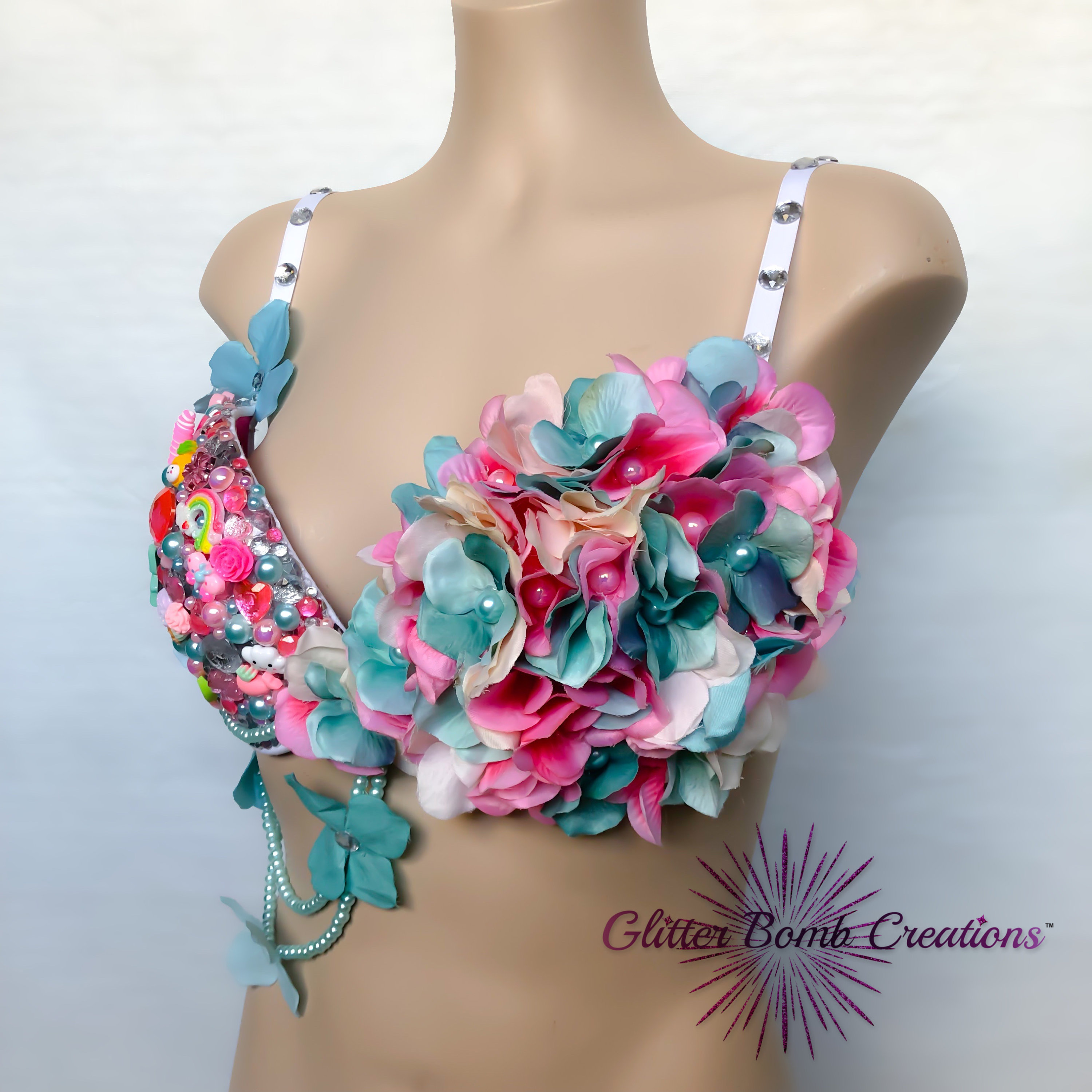 Barbie Inspired Flower Rave Bra / Pink and Turquoise Festival Top/  Rhinestone Festivals Bra/ Flower Bra Top/ Flower Bling Bra MADE TO ORDER -   Sweden