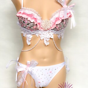 Pink Pearl and Rhinestone Rave Bra / Rose Winter Wonderland Costume/ Bridal and Bachelorette Outfit/ White Festival Wear/ MADE TO ORDER afbeelding 10