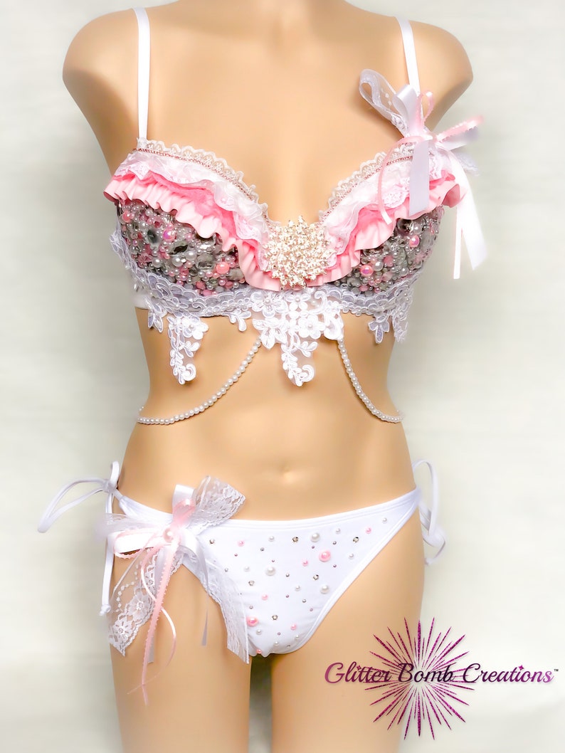 Pink Pearl and Rhinestone Rave Bra / Rose Winter Wonderland Costume/ Bridal and Bachelorette Outfit/ White Festival Wear/ MADE TO ORDER afbeelding 10