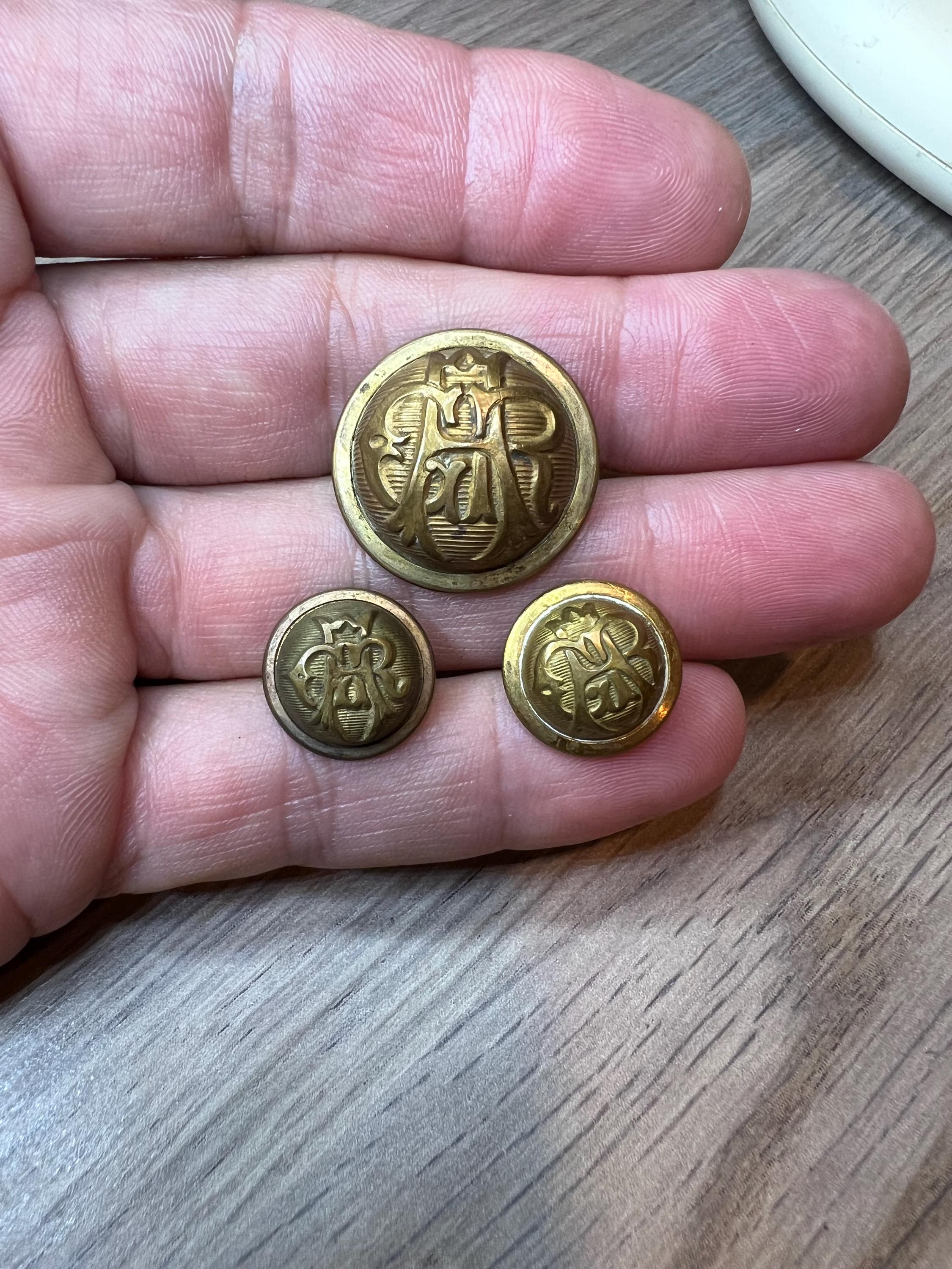 Ｒ帝政ロシア軍＊ロマノフ王朝＊１８５７年～１９１７年＊２２ｍｍ真鍮ボタン（実物） R帝政ロシア軍＊ロマノフ王朝＊1857年～1917年