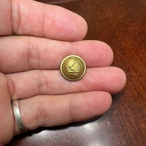 Pre Civil War Massachusetts State Seal Volunteer Militia Staff Cuff Button with Thread inside the Shank
