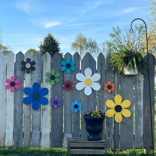 Poly Wall Flower, Fence Flower, Outdoor Decor, Fence Decor, Yard Art, (Bright Colors and Durable)