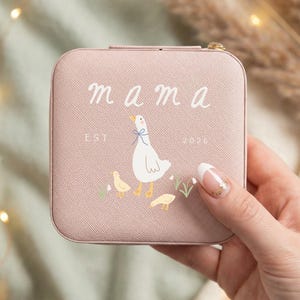 First Time Mom 2026 Jewelry Travel Case – New Mom Gift, Compact Jewelry Organizer, Mama Primeriza Gift, Baby 2026 Keepsake Case