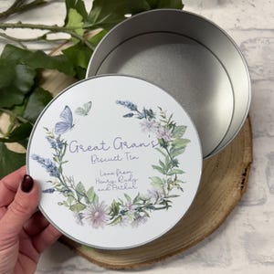 Personalised Biscuit Tin / Gift for Grandma / Gift for Nanny / Butterfly Wreath Biscuit Tin / Sweets Tin / Mother's Day Gift