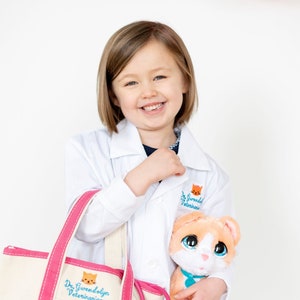 Embroidered Personalized Kids Lab Coat, Kids Doctors Coat, Embroidered White Coat for kids, Kids Veterinarian Coat, Doctor Dress Up