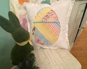 Handmade Easter Pillow, vintage Easter egg, Vintage pillow, farmhouse décor, Easter décor, Easter pillow, Spring Décor