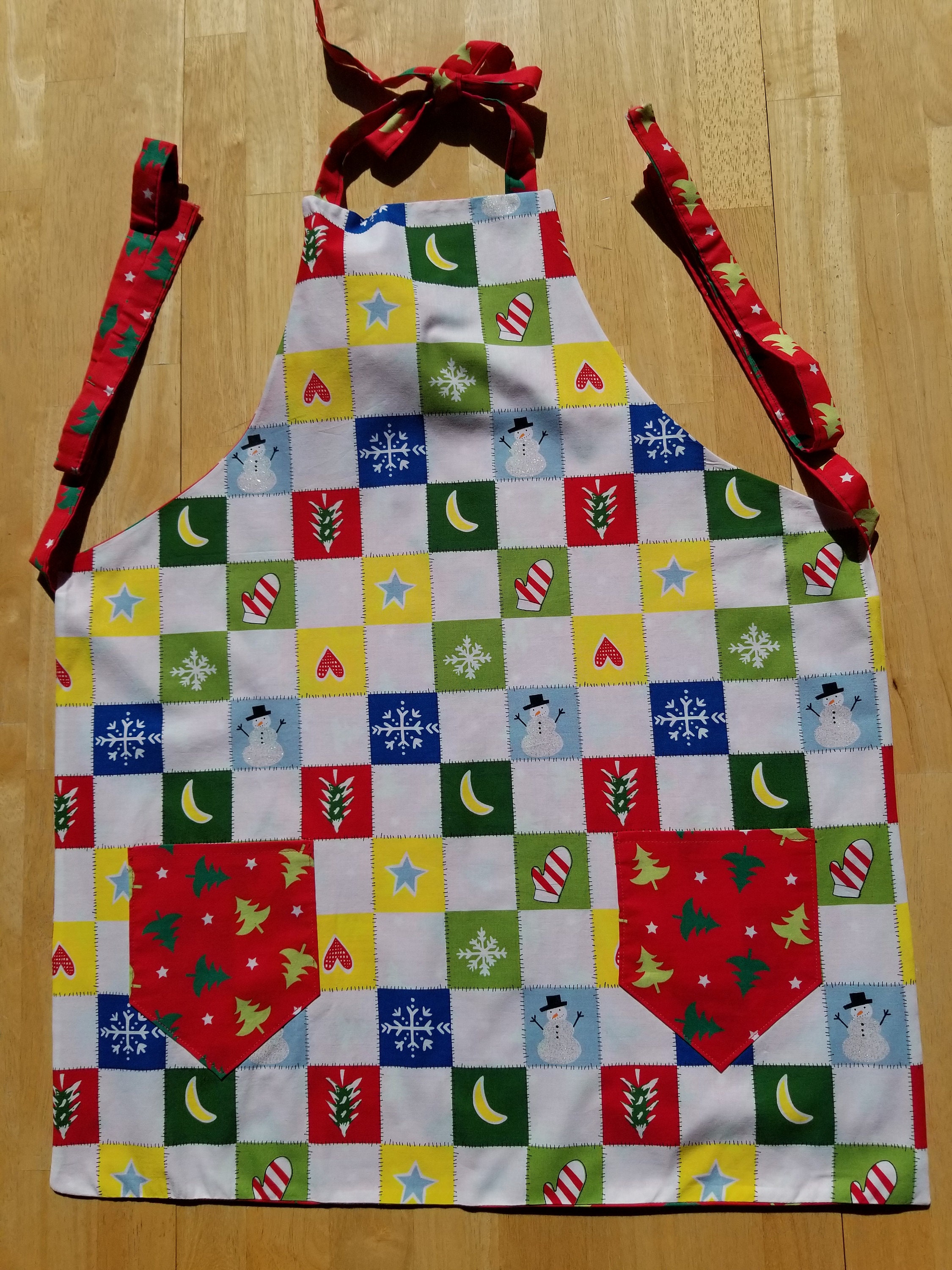 bright winter snowman apron with red ruffles Kitchen & Dining Linens ...