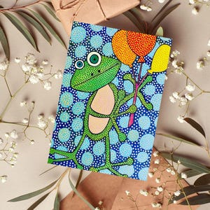 Sapo com Balões – Cartão 5x7 para impressão, download digital instantâneo, design de cartão de aniversário divertido e colorido