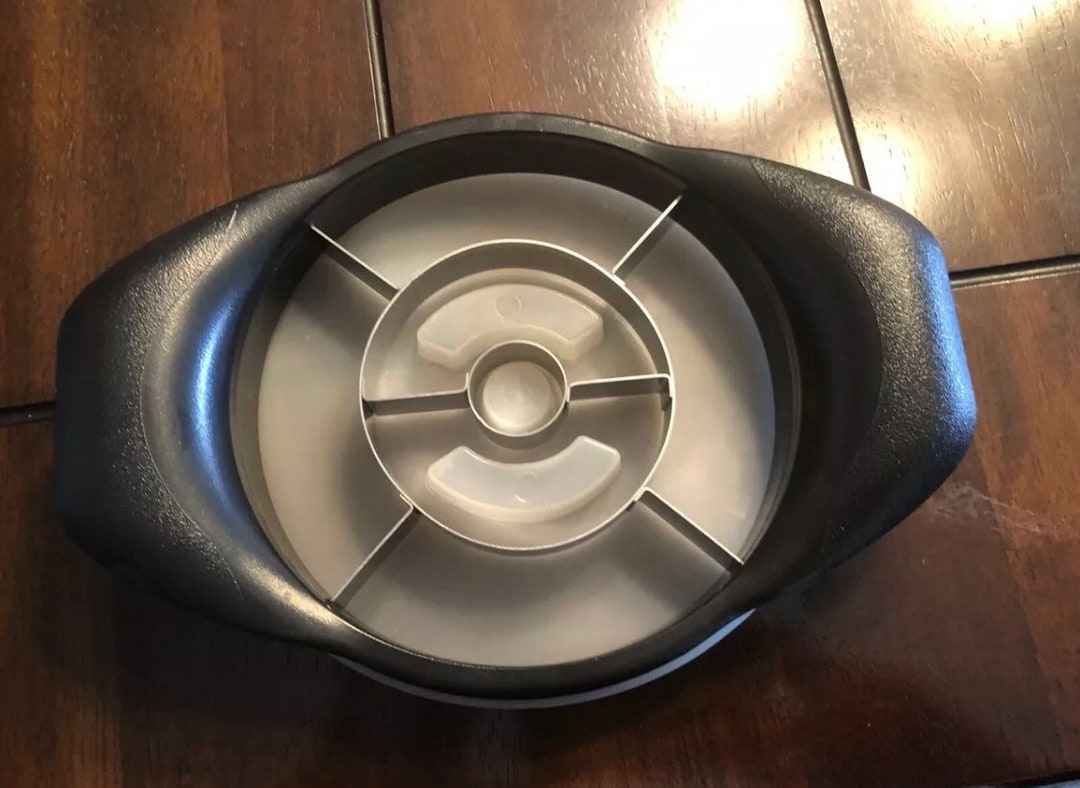 Vintage Pampered Chef Pineapple Corer Cutter Slicer Knife With Protective Cover Etsy