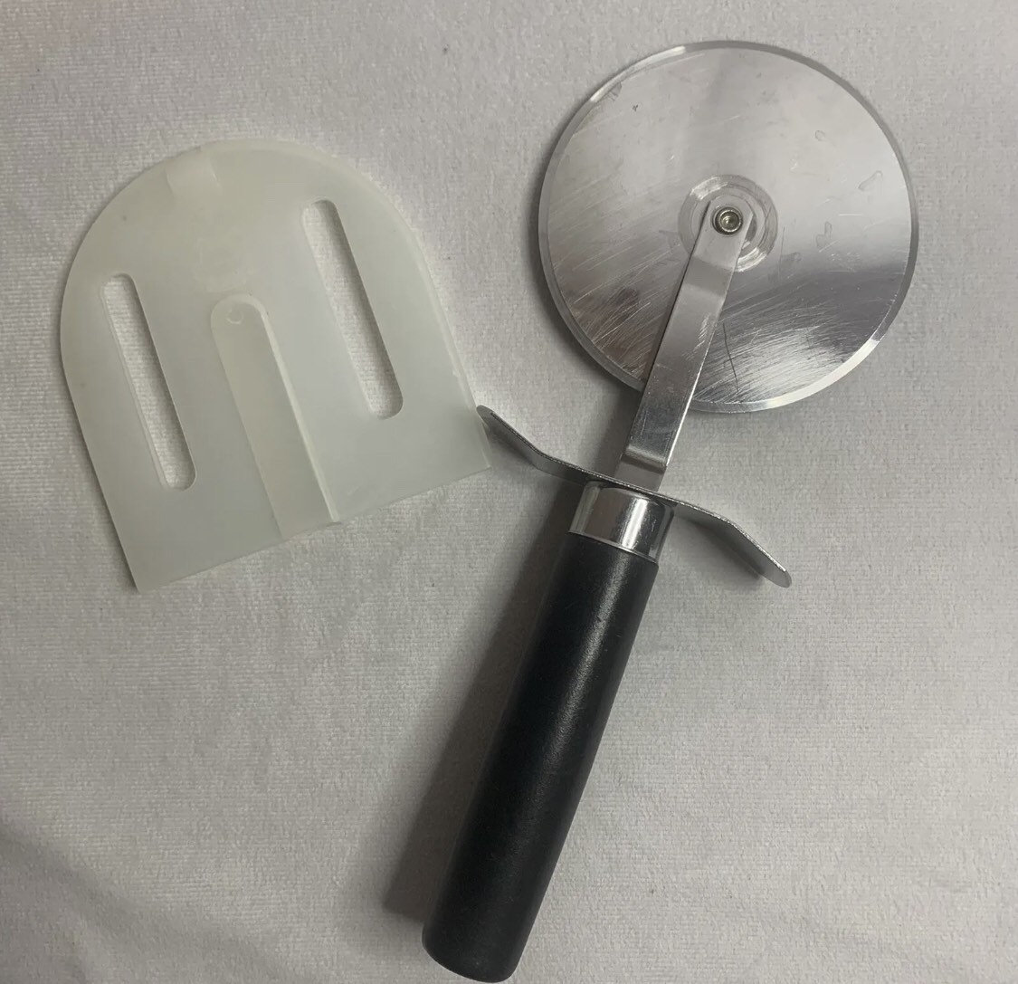 Pampered chef pizza cutter discount