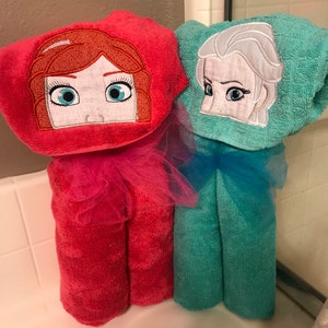 Anna or elsa hooded towel - name embroidery available image 1