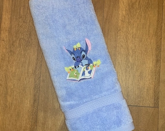 Stitch with the duckies hand towels / bath towels