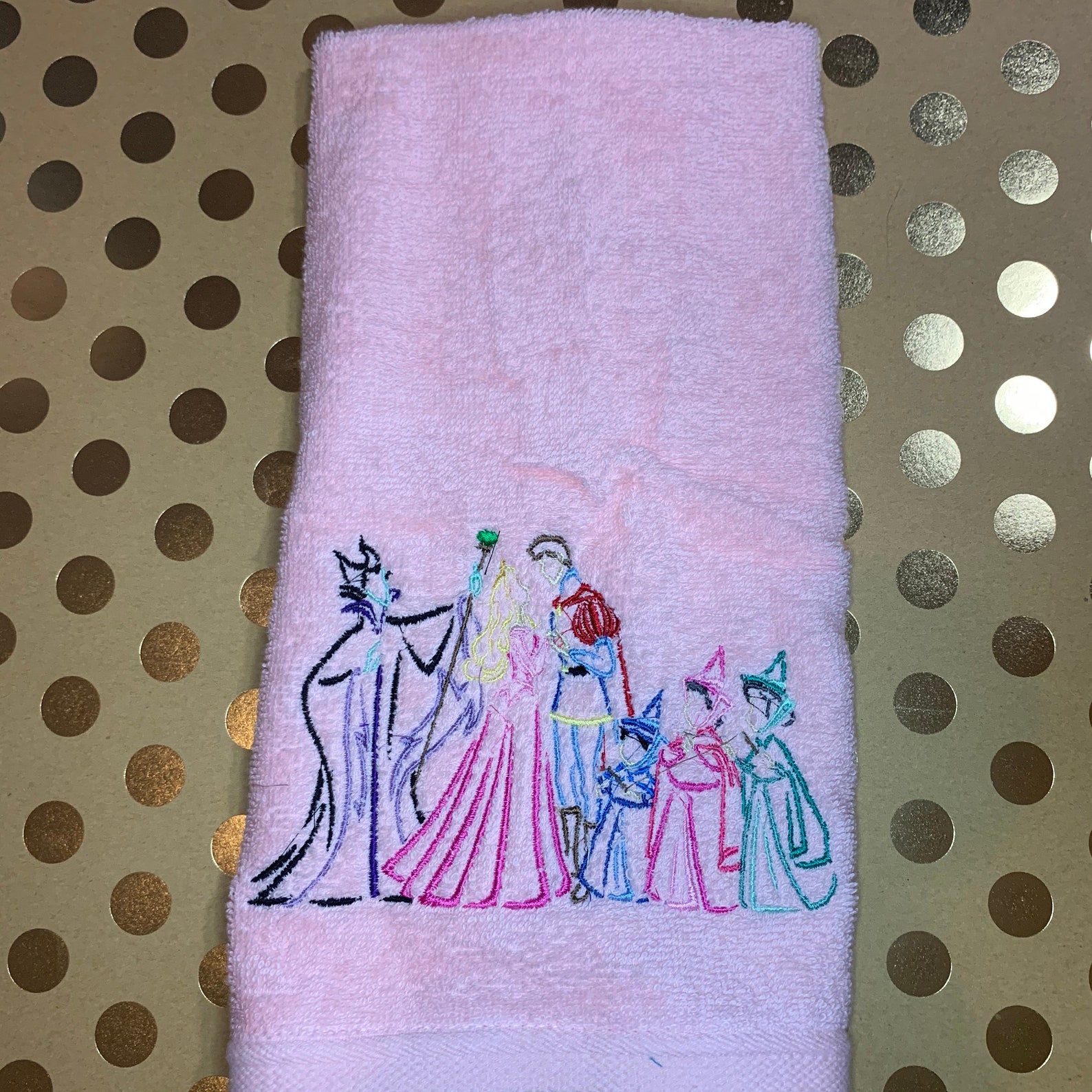 Sleeping Beauty Scene Embroidered Hand Towels / Bath Towels Etsy