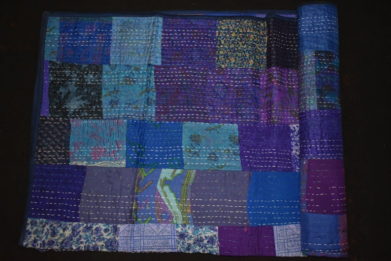 King Indian King Size Patchwork Silk Kantha Quilt Silk Bedcover Indian Silk Patola Quilt Throw Blanket Handmade  quilt GYPBS 25