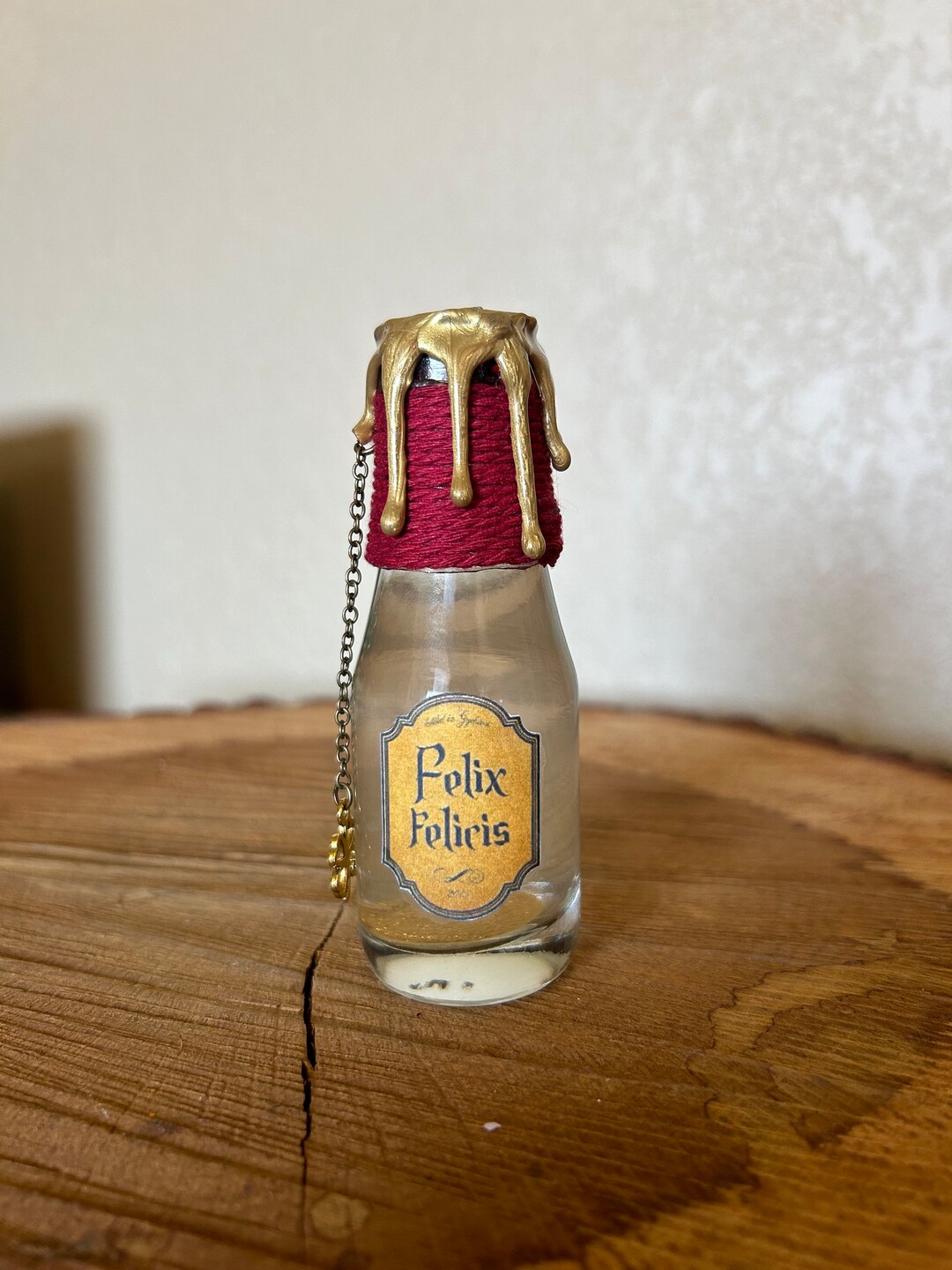 Felix Felicis Potion Bottle Good Luck Potion Harry Potter Bookshelf ...