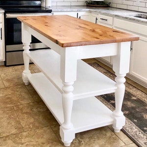 Grand Harvest Island with Two Shelves - No Drawers
