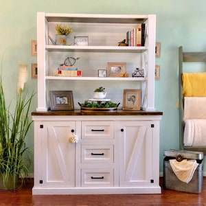 Farmhouse Console with Hutch