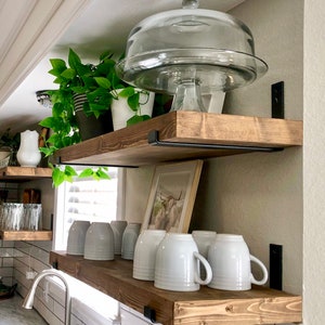 30 Inch Industrial Floating Shelf with Brackets