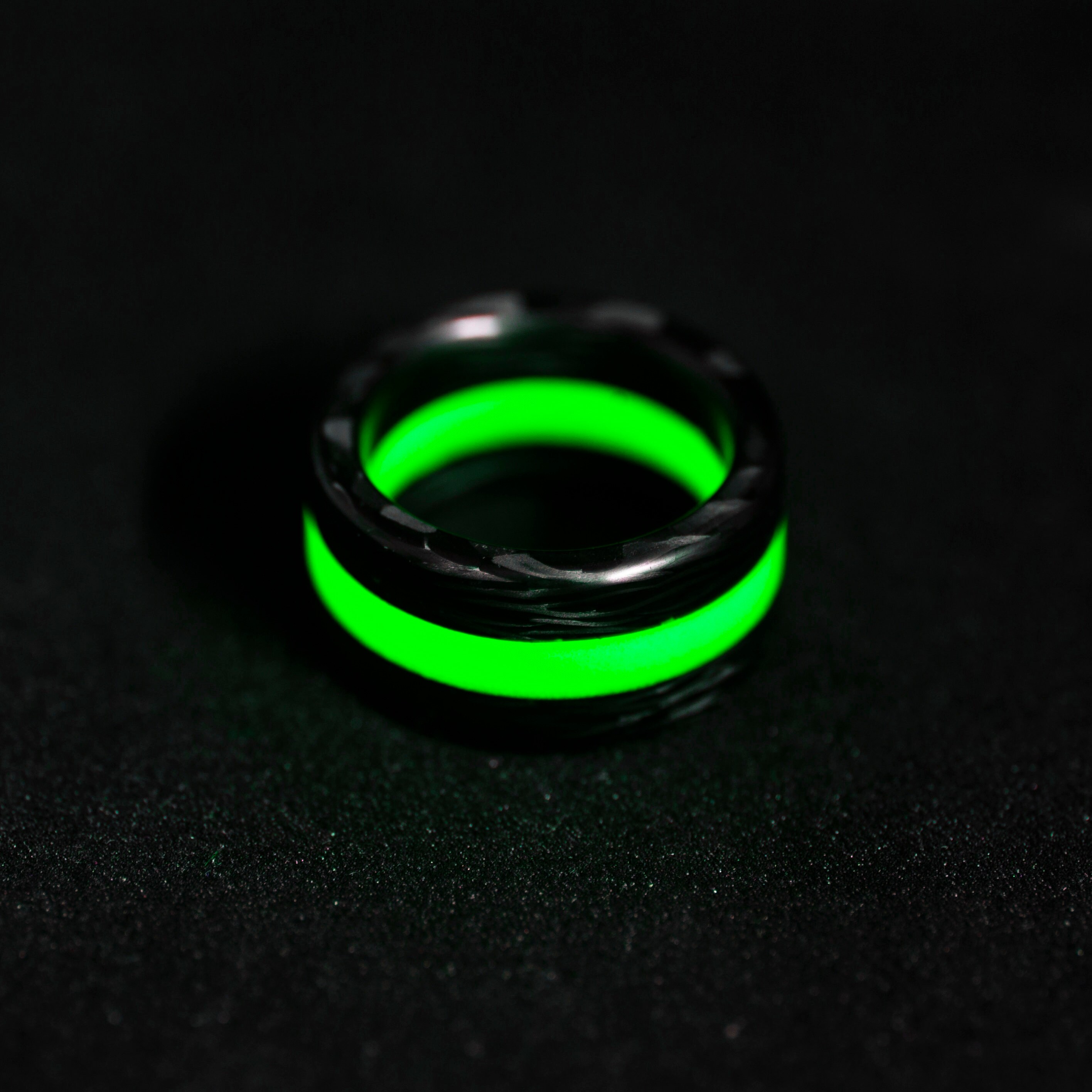 Im Detail Wellenförmig Wange carbon fiber glow ring