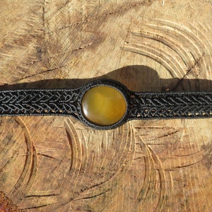Bracciale unisex con aqeeq giallo, bracciale macramè con aqeeq