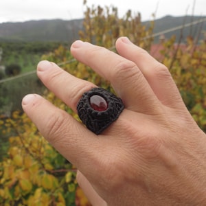 Hessonite garnet in macrame ring, ring with gem special gift for woman, spiritual ring with hessonite garnet, ring for balance, chakra ring