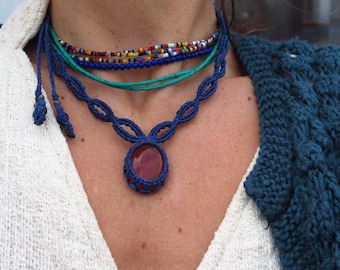 Macrame choker with cornelian stone, special gift for woman, macrame necklace with cornelian and lapis lazuli