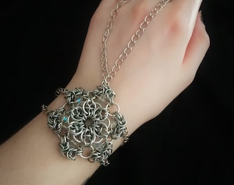 Flower bracelet / Chainmaille flower bracelet