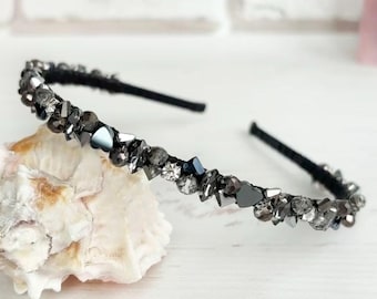 Diadema con cristales grises y cuentas de hematita, corona de tiara con diamantes de imitación para boda de Halloween, tocado gótico de bruja, tocado con piedras brillantes negras
