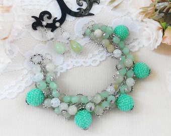 Gemstone green Onyx jewelry, Cluster Onyx bracelet, Bead mint green bracelet earrings set, Dangle drop earrings