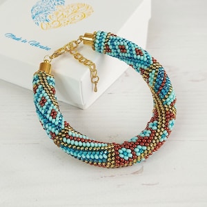Blått guld virkat armband med seed beads Patchwork pärlsmycken Geometriskt seed beads armband för kvinnor
